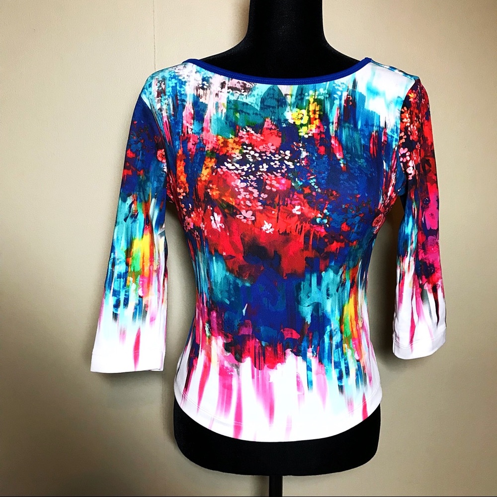 NEW gorgeous abstract vibrant top
